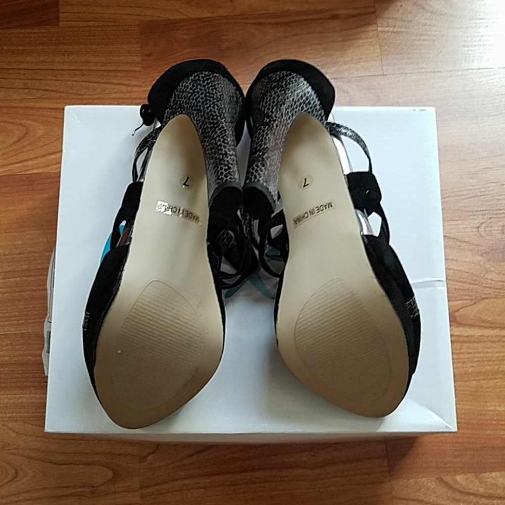Heels - Picture 6 of 8